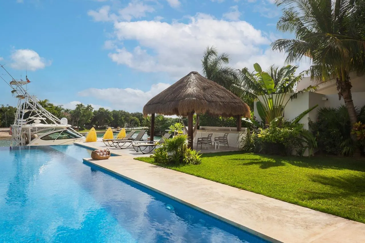 Luxury 5 Bedroom House Private Pool Vakantiehuis